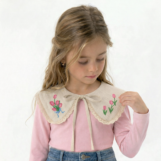 Colletto Decorativo in Lino Naturale per Bambina con Ricamo Tulipani – Fatto a Mano in Italia